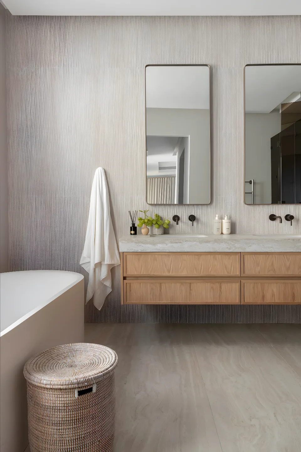 Bathroom vanity